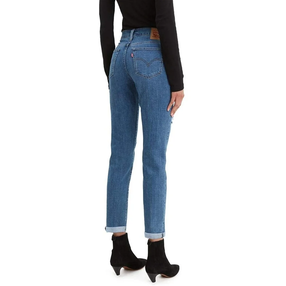 NWT Levi's Women's New Boyfriend Tapered Leg Jeans - Picture 4 of 4